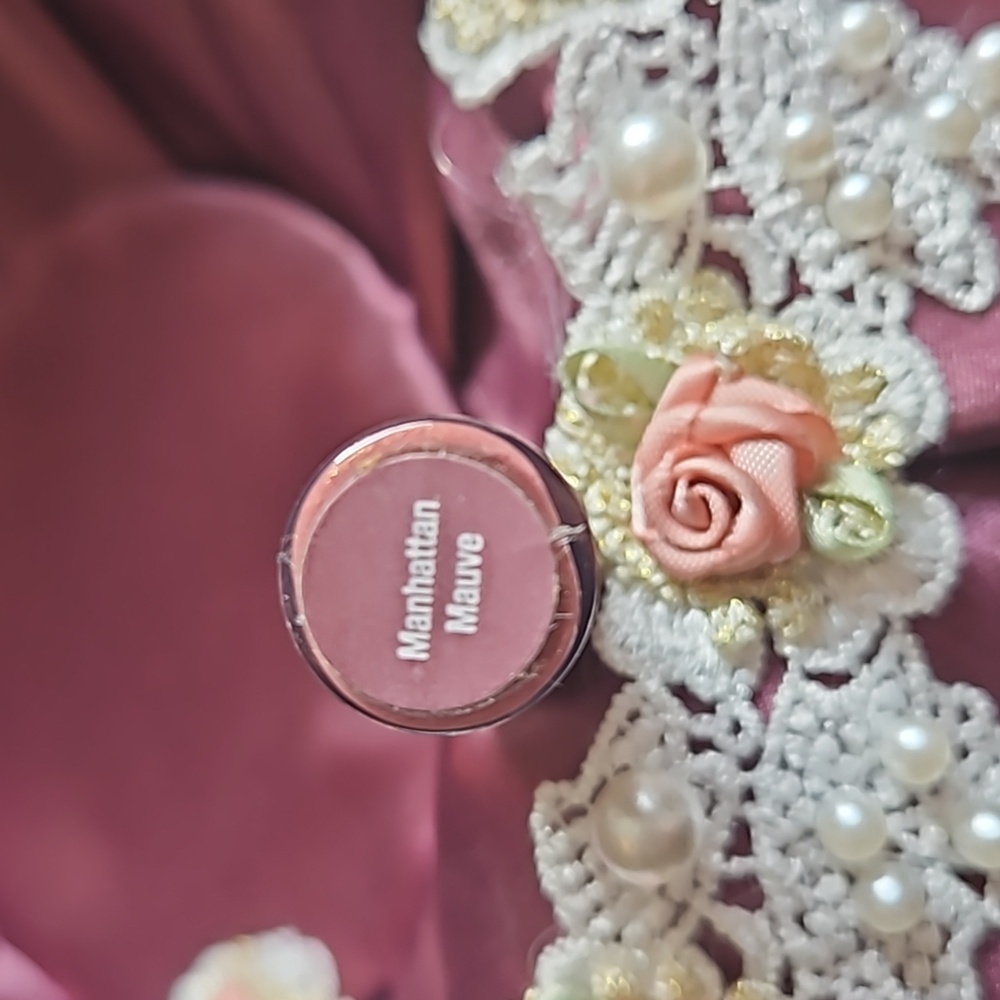 "Retired" SeneGence LipSense LipColor Manhattan Mauve